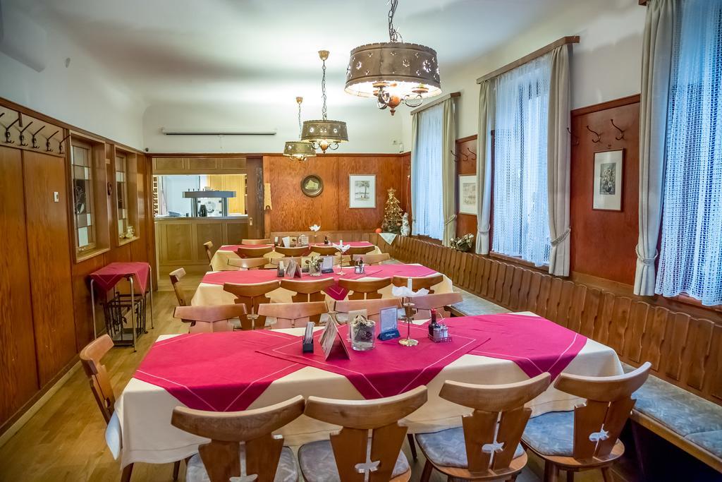 Gasthof Rebstock FDH Exteriör bild